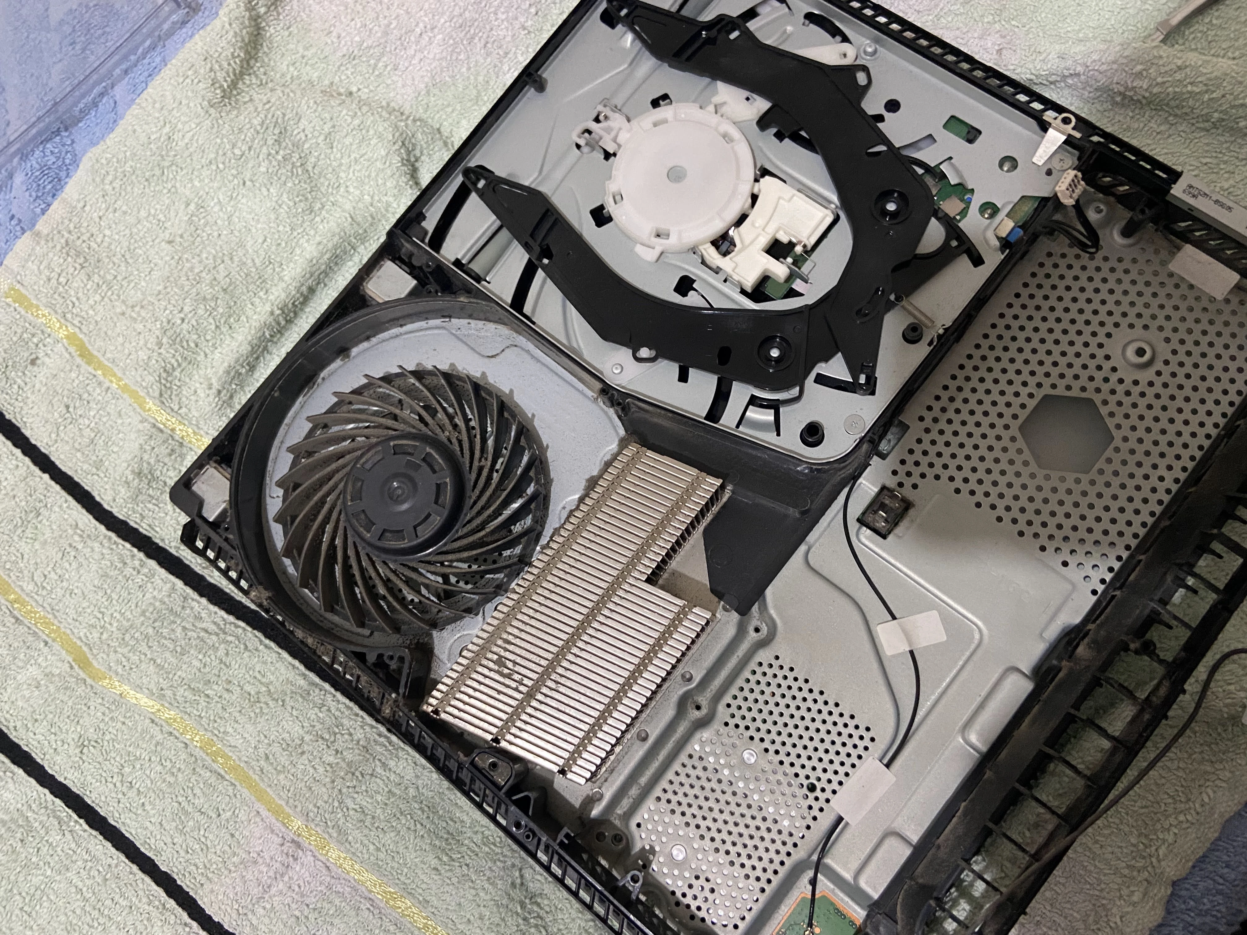 PS4 Disassembled Dirty State