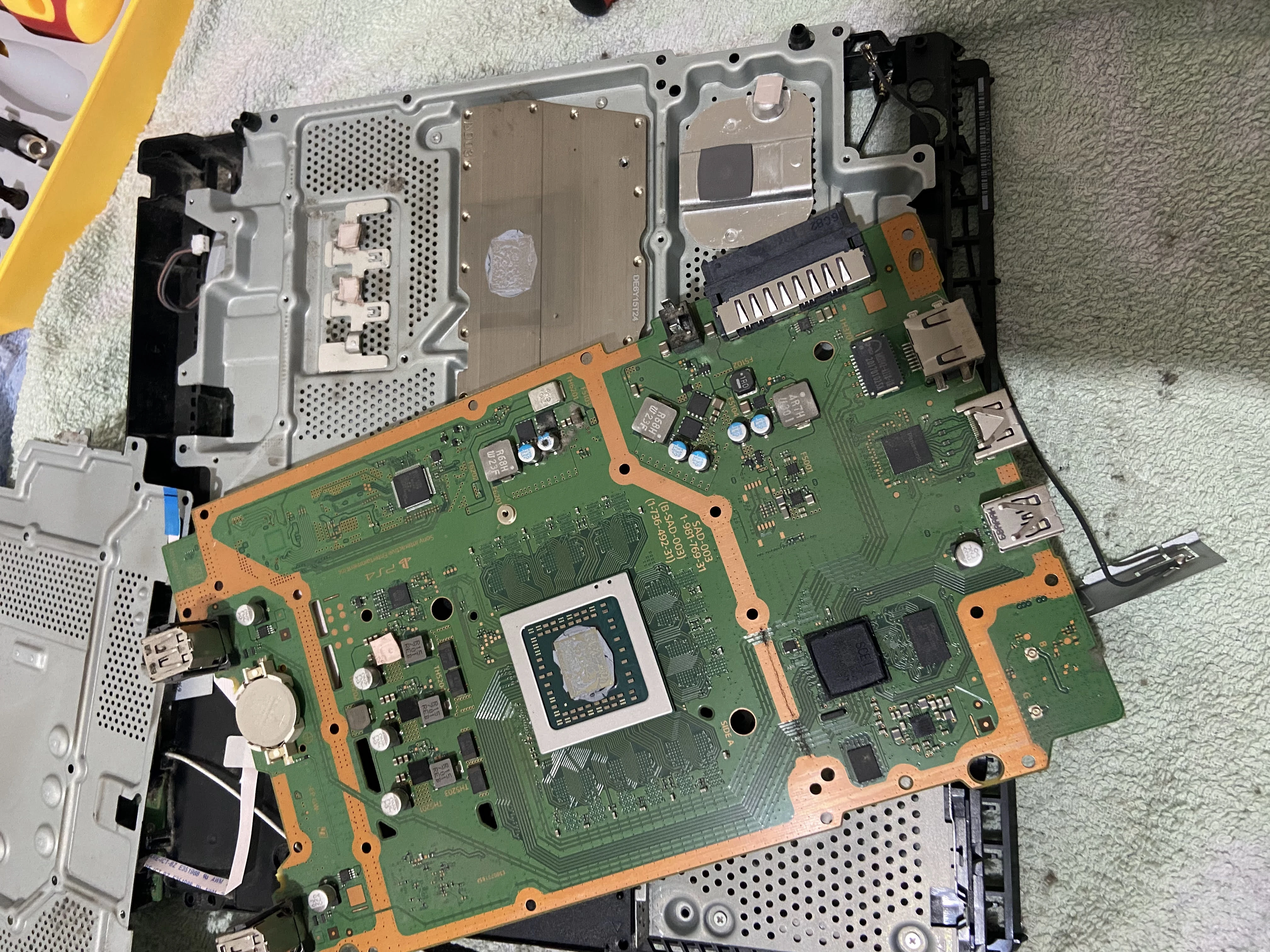 PS4 Motherboard Exposure Dust